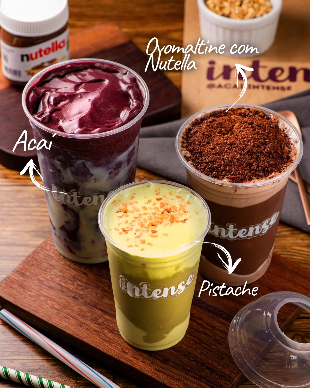 Seleção de shakes Intense com diferentes sabores e coberturas.